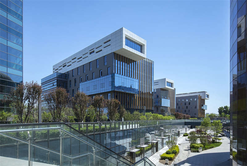 合肥廠房裝修：24000平環?？萍脊緩S房，辦公樓裝修