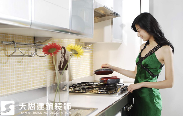 <a href=http://m.lianganren.com/anli/ target=_blank class=infotextkey>合肥工裝</a>公司