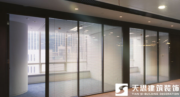 <a href=http://m.lianganren.com/ target=_blank class=infotextkey>合肥辦公室裝修</a>玻璃